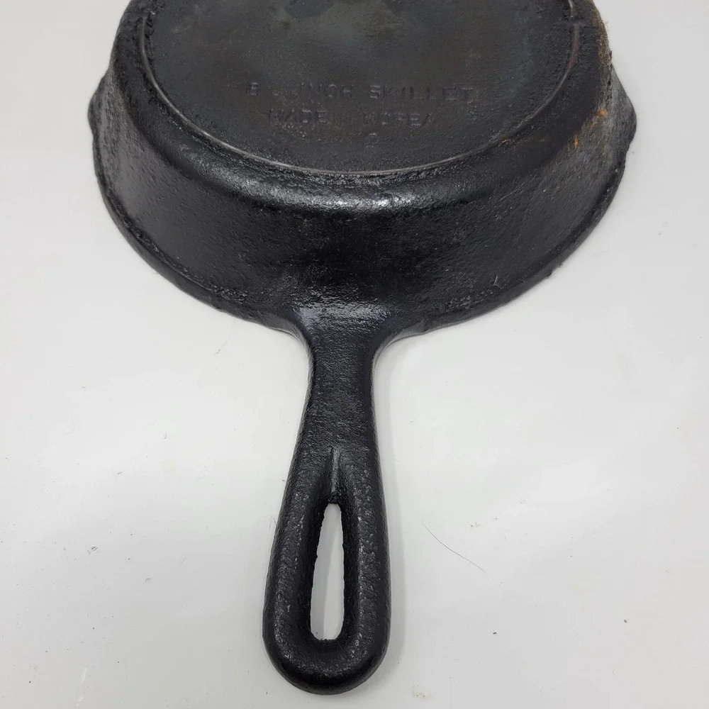 Vintage 8 Inch Cast Iron Skillet Made in Korea Round Frying Pan 3 Notch